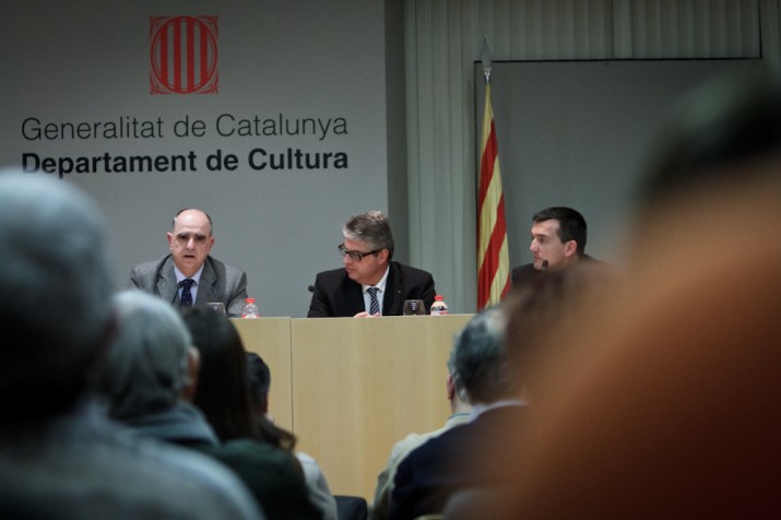 El rector de la URV en la seva primera intervenció al costat del director territorial de Cultura, Jordi Agràs (foto: David Oliete)