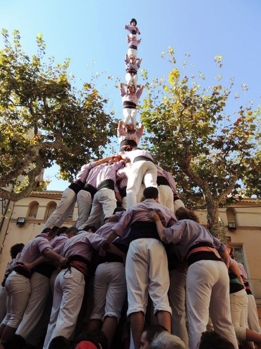 Jordi Sentís, al pilar de vuit amb folre i manilles de la Colla Jove de Tarragona, el passat 13 d'octubre de 2013 (Autoria: Jordi Forcadell).