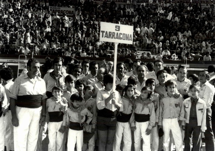 Els Xiquets de Tarragona, en una de les Manifestacions castelleres dels anys 70 (Foto: Chinchilla, cedida pel Centre d'Imatges de Tarragona - L'Arxiu)