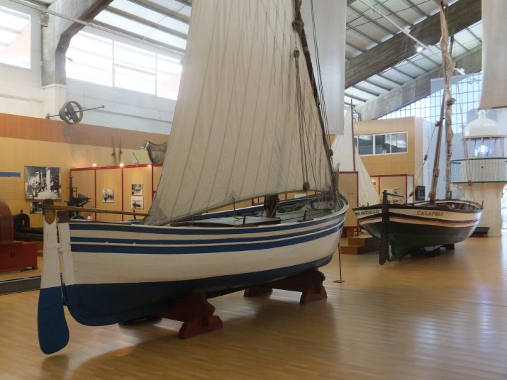 Aquestes dues embarcacions ocupen un lloc central del Museu del Port de Tarragona 