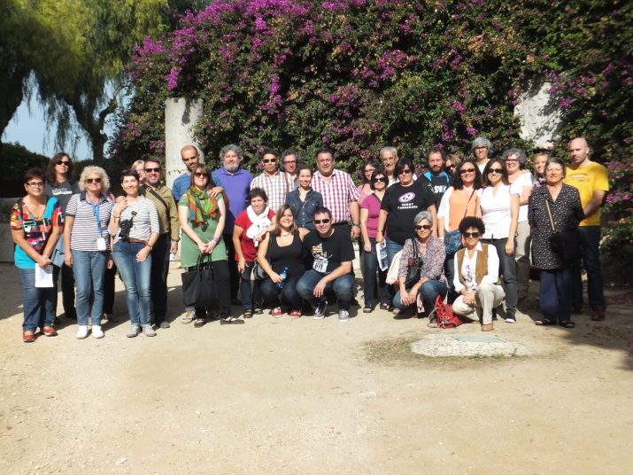 Foto de grup de tots els subscriptors de la revista que han participat aquest dissabte a la ruta de les fortificacions amb Joan Menchón de guia