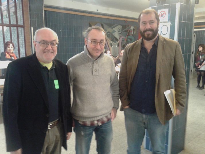 A l'IES Camp Clar es troben casualment els tres ponents del debat que organitza per aquest dilluns el 'Fet a Tarragona': Matias Vives, Jordi Jaria i Xavier Puig Andreu 