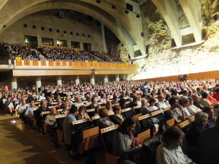 L'auditori August del Palau es va omplir amb 1.150 persones en l'acte final de la campanya 'Ara és l'hora' 