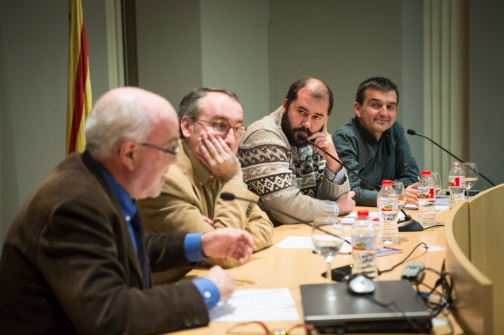 Jordi Jaria, Xavier Puig i Ricard Lahoz escolten els arguments de Matias Vives (foto: David Oliete) 