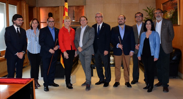 Ballesteros amb l'equip de tinents d'alcalde que té com a novetats Alejnadro Fernández i José Luis Martin (PP) i Josep M. Prats (Unió) (foto: MAURI) 