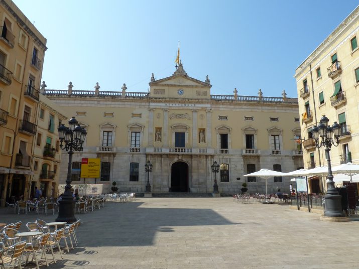 Palau Municipal a la plaça de la Font (foto: Fet a Tarragona) 