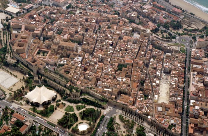 Imatge aèria de les muralles de Tarragona 