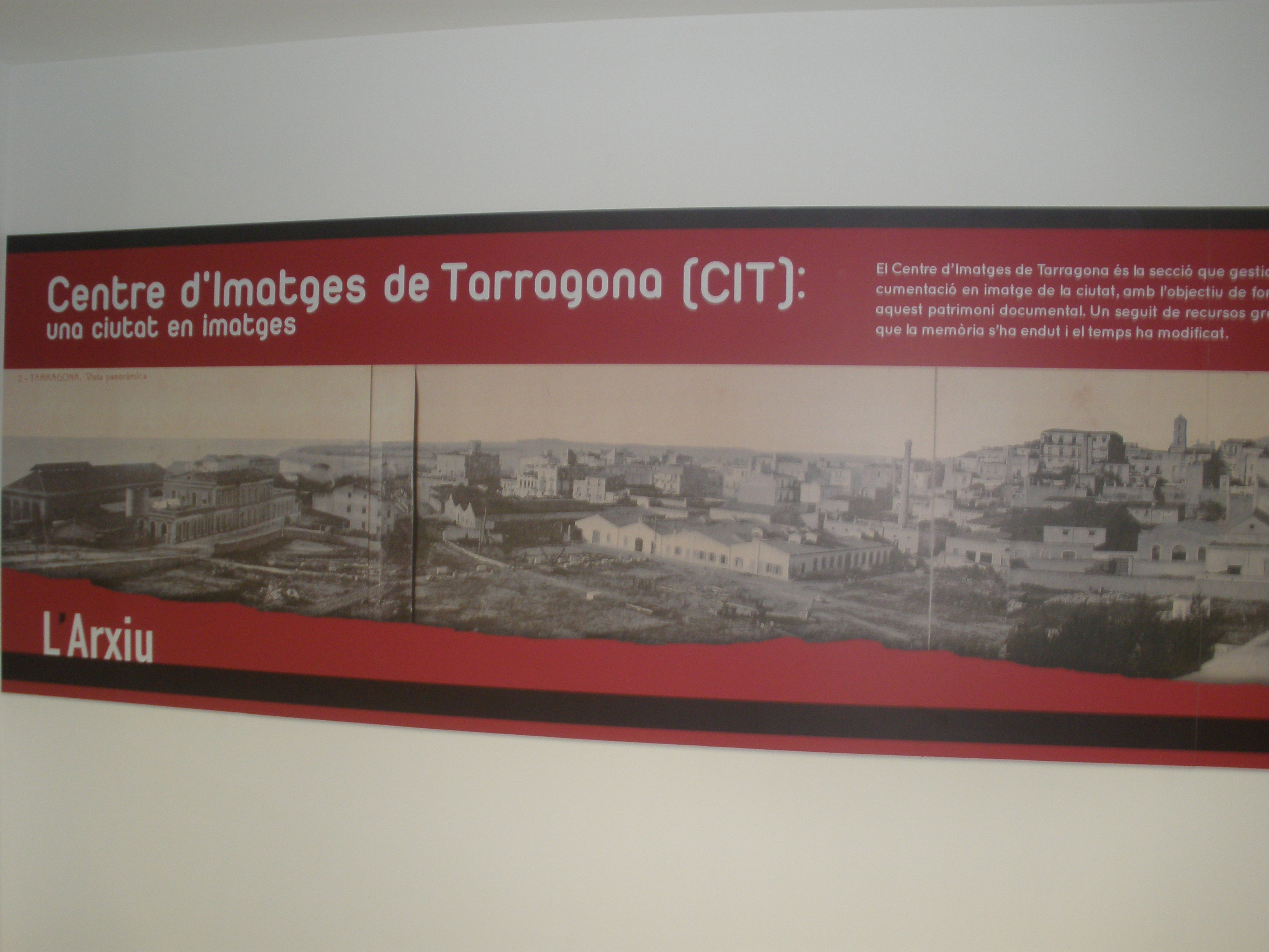 Una de les tres seccions de l'Arxiu és el Centre d'Imatges de Tarragona 