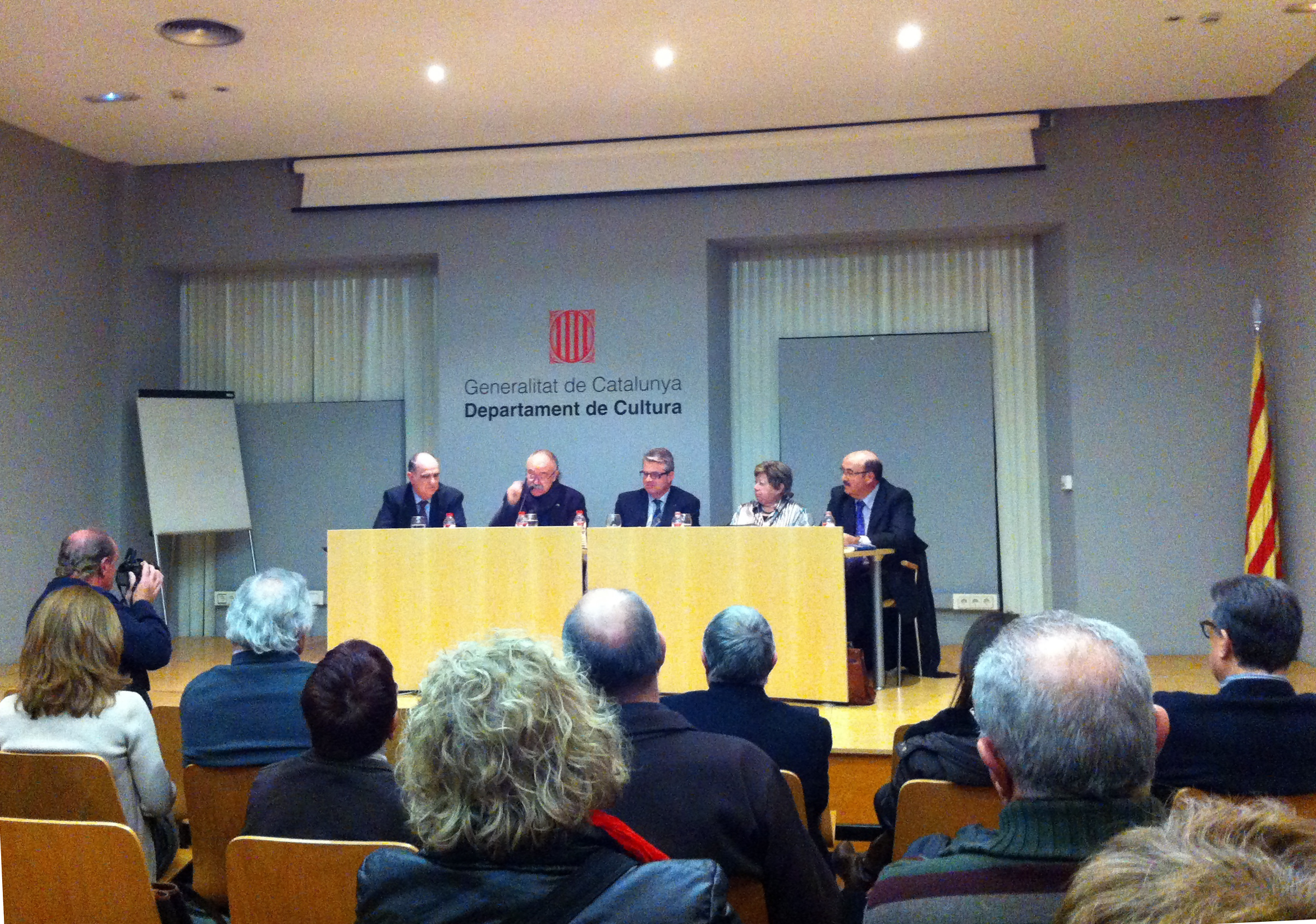 Presentació de "La passió italiana" amb Francesc Xavier Grau, Josep Lluís Carod-Rovira, Jordi Agràs, Olga Xirinacs i Josep Ramon Correal (foto: Quim Vendrell)