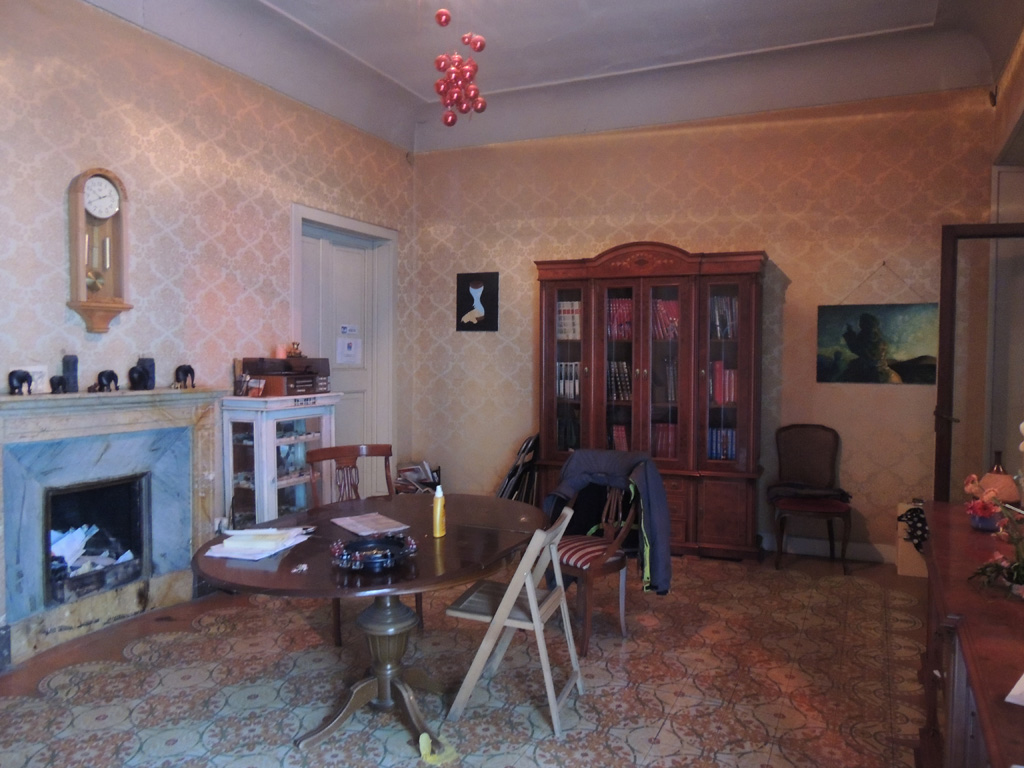 Imatge d'una de les habitacions de l'interior de la casa.