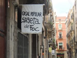 El Sageta de Foc està situat al número 11 del carrer de la Nau, a la Part Alta.
