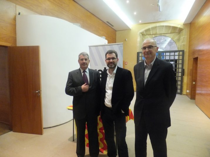 Grau, González i Mas, abans de l'acte a la seu del Departament de Cultura de la Generalitat 