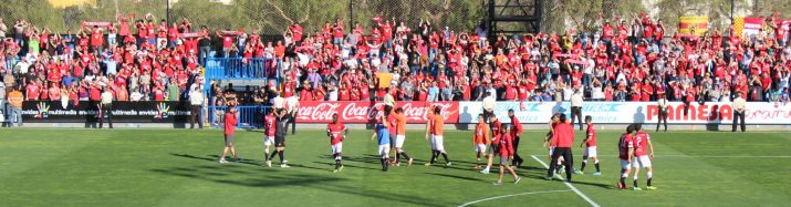 Celebració de jugadors i afició del Nàstic després de guanyar a Vila-real