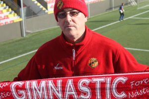 En Tomás no s'ha perdut el desplaçament a Sant Andreu. 250 aficionats han acompanyat a l'equip al Narcís Sala  