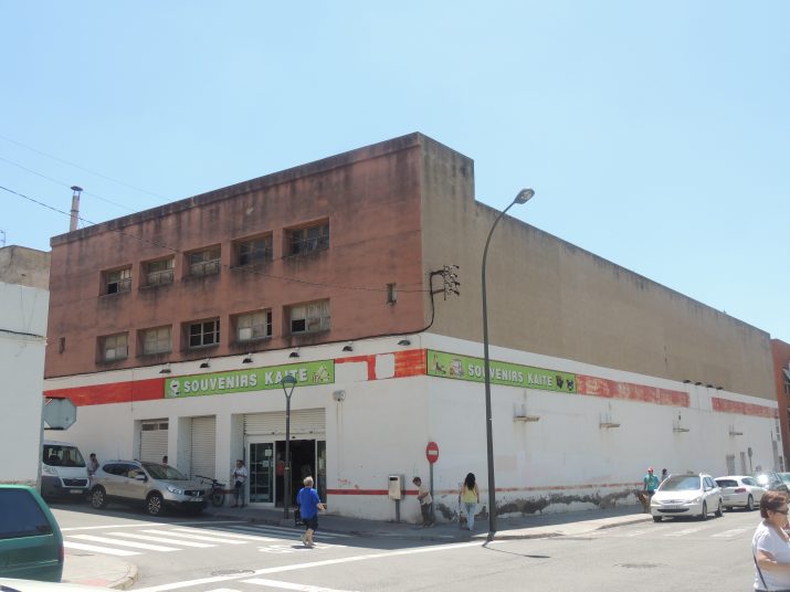 Aspecte actual de l'antic Classic Cinema de Torreforta (foto: ENRIC GARCIA) 