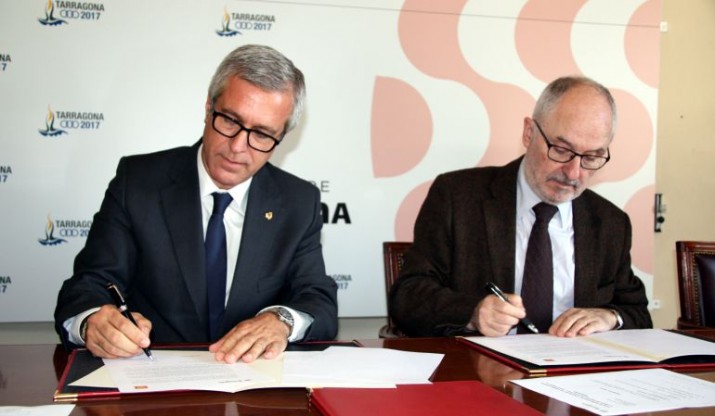 L'alcalde de Tarragona va signar l'any 2013 un conveni amb el Síndic de Greuges de Catalunya (Rafael Ribó) per poder desenvolupar el servei a distància (foto: ACN)