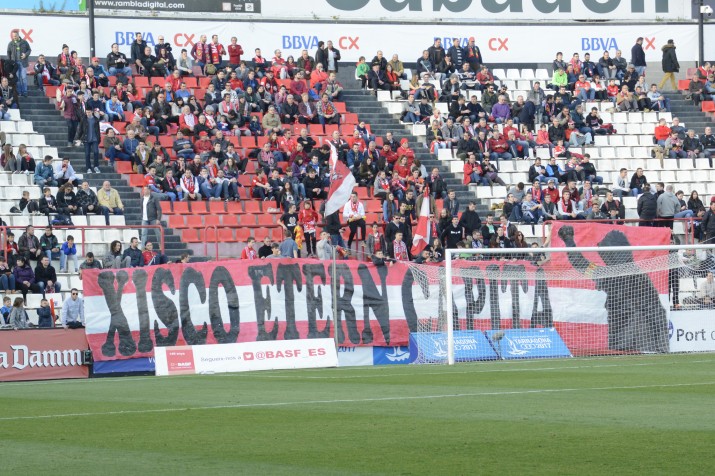 Des del gol de muntanya han felicitat a "l'etern capità" Xisco Campos. Foto:Nàstic