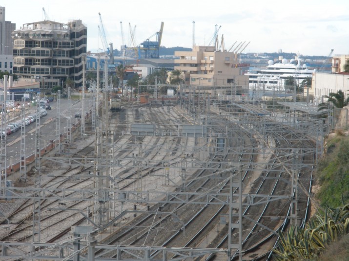 Tarragona continua esperant la remodelació de l'estació de tren, la instal·lació del tercer fil i l'avanç del projecte de Corredor Mediterrani. Foto: FET a TARRAGONA 