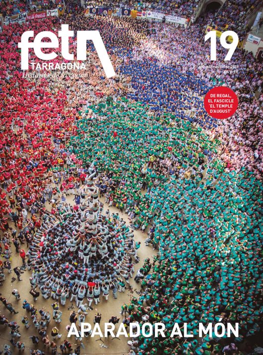 Un moment del Concurs de Castells del 2014 amb milers de persones a l'arena i les graderies. Foto: DAVID OLIETE