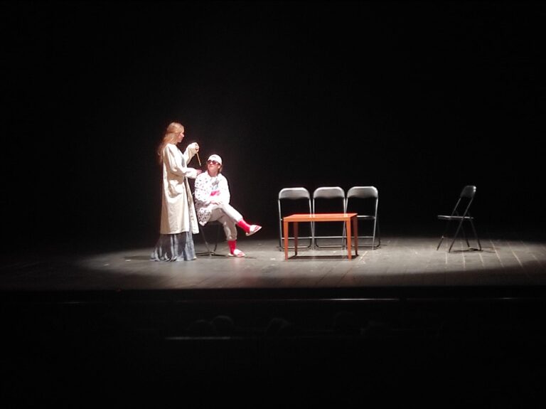 Mostra de Teatre: Embolica que fa fort, amb Lestonnac-L’Ensenyança