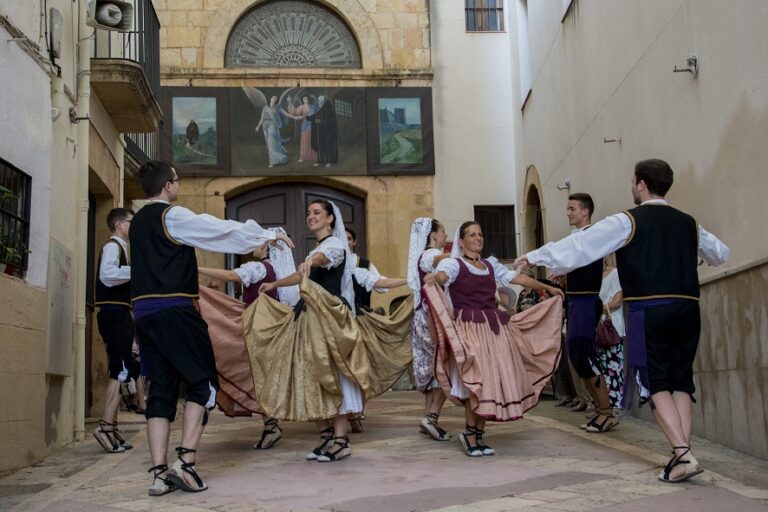 Un Sant Magí en dansa
